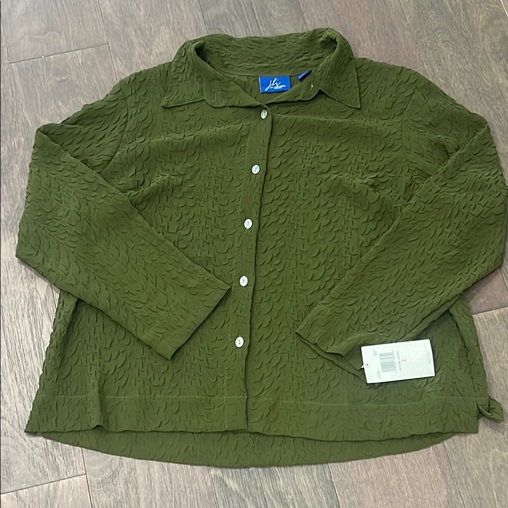 Green Textured Button-Up Shirt by JH Collectibles
